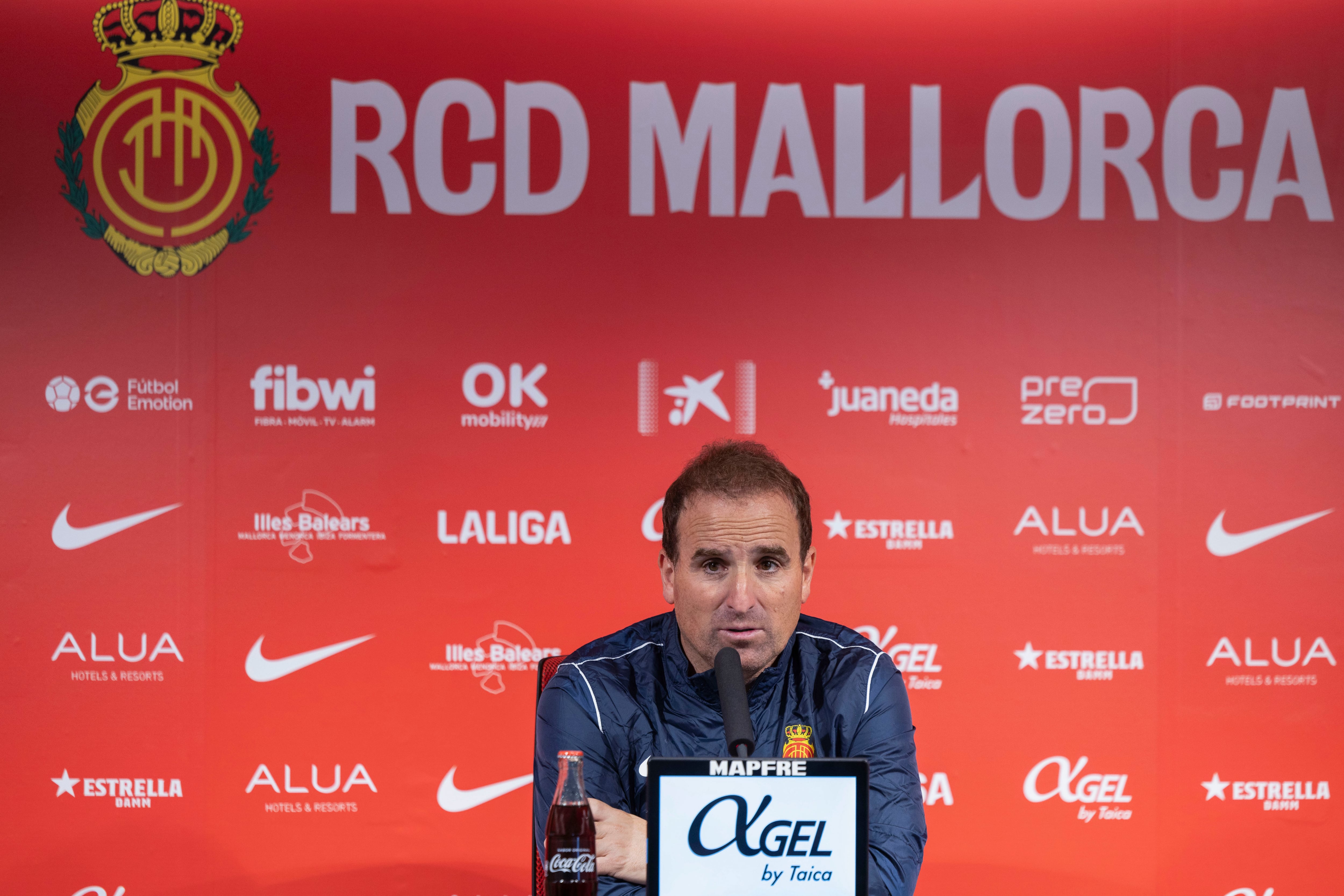 PALMA DE MALLORCA, 05/12/2024.- El entrenador del Mallorca, Jagoba Arrasate, en rueda de prensa este jueves, en Palma de Mallorca, previa al partido de mañana entre El Celta de Vigo y el equipo balear. EFE/ CATI CLADERA
