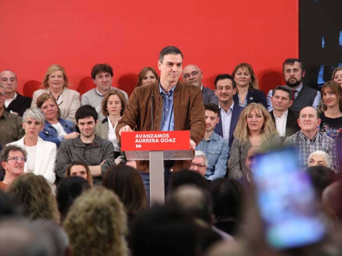 Sánchez asegura que el diálogo vencerá frente a "obstáculos y zancadillas"