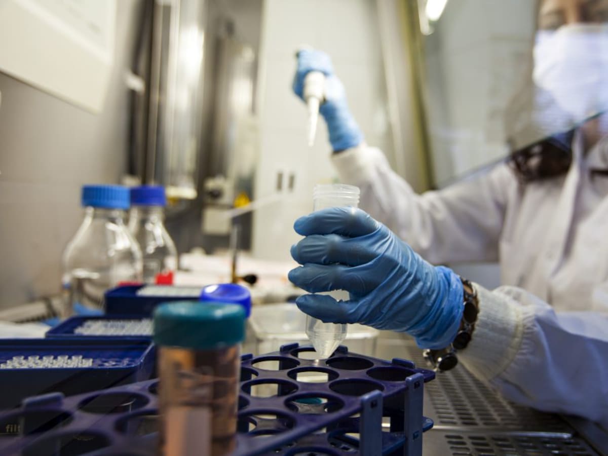 'Juega tu papel', la campaña de la AECC para prevenir el cáncer de colon