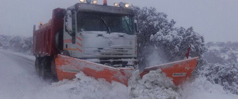 Quitanieves trabajando en la provincia de Segovia