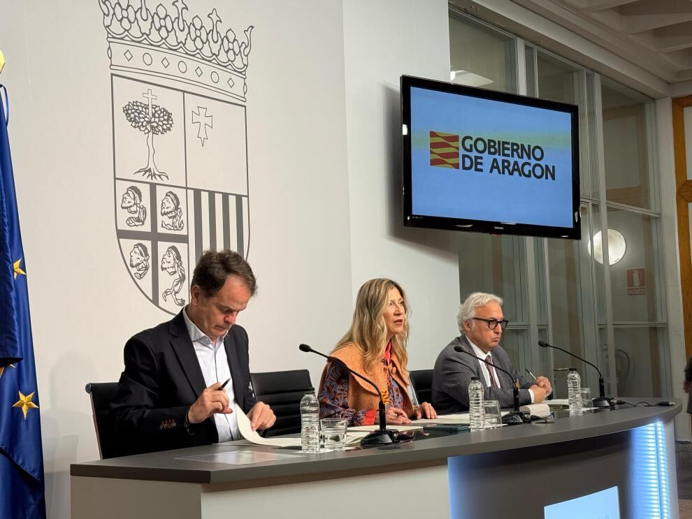 La portavoz del Gobierno de Aragón, Mar Vaquero, informó sobre la empresa Vulcer, tras la reunión del Consejo de Gobierno