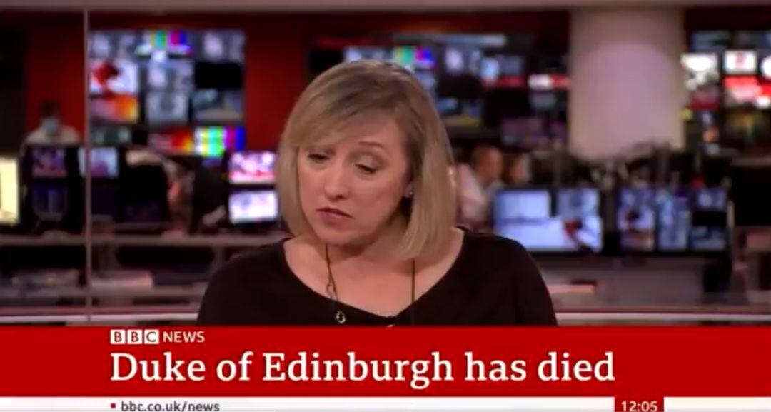 Fotograma del canal BBC News en el momento del anuncio de la muerte de Felipe de Edimburgo