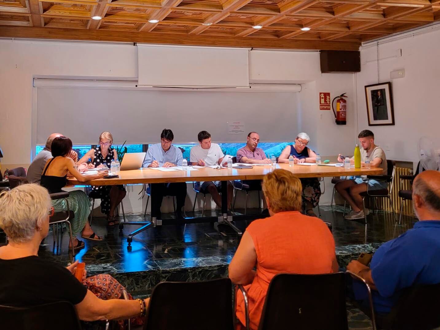 Pleno celebrado en el Ayuntamiento de Ayerbe