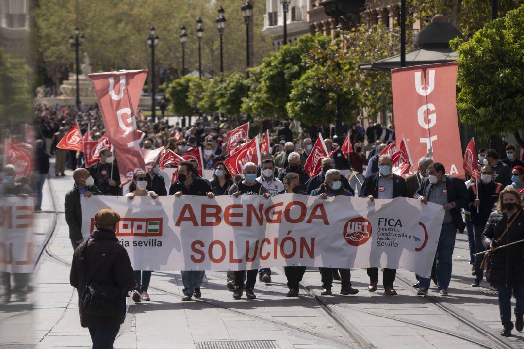 Manifestación de los trabajadores de Abengoa para reclamar el mantenimiento del empleo. En Sevilla, (Andalucía, España), a 19 de marzo de 2021