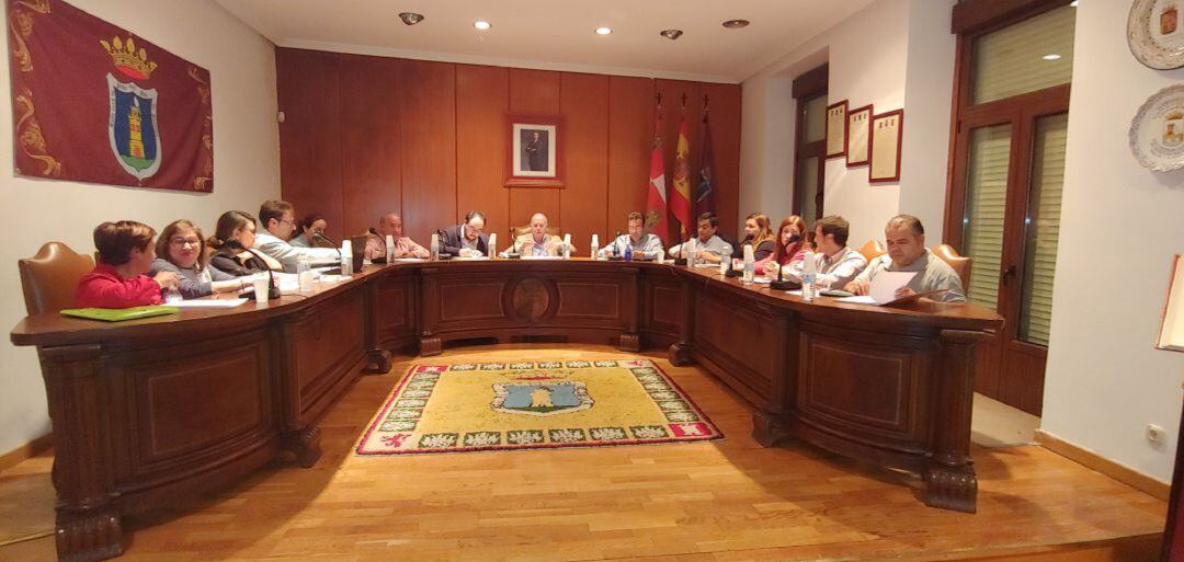 Imagen de uno de los plenos del Ayuntamiento de Peñafiel.