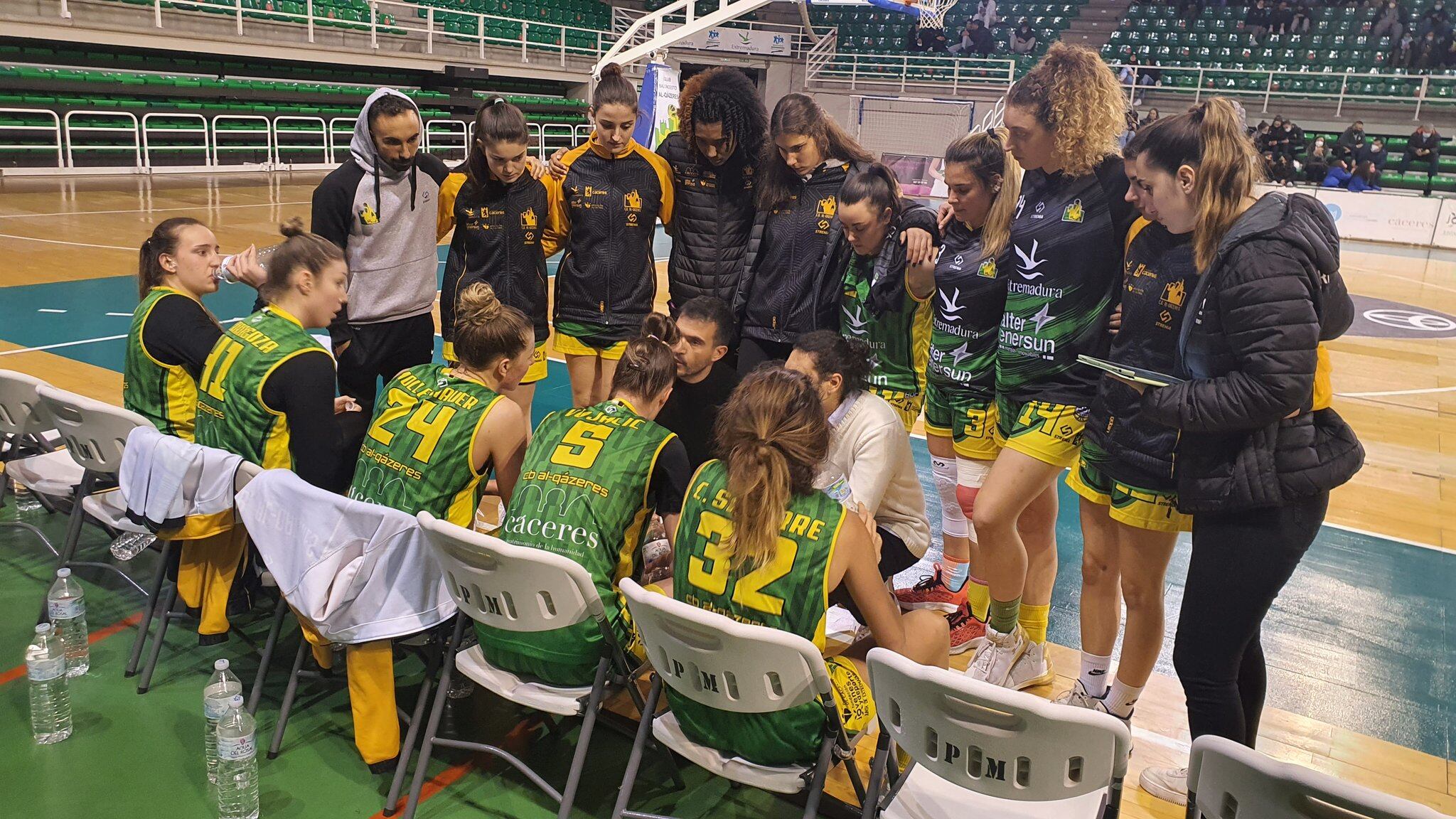 El Alter Enersun Al-Qázeres de la LF Challenge venció anoche al Paterna (62-60).