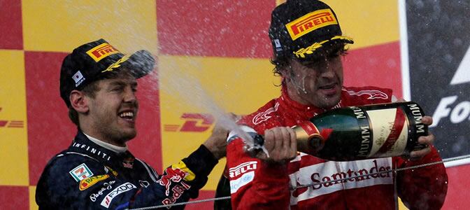 Vettel y Alonso, en el podio de Suzuka