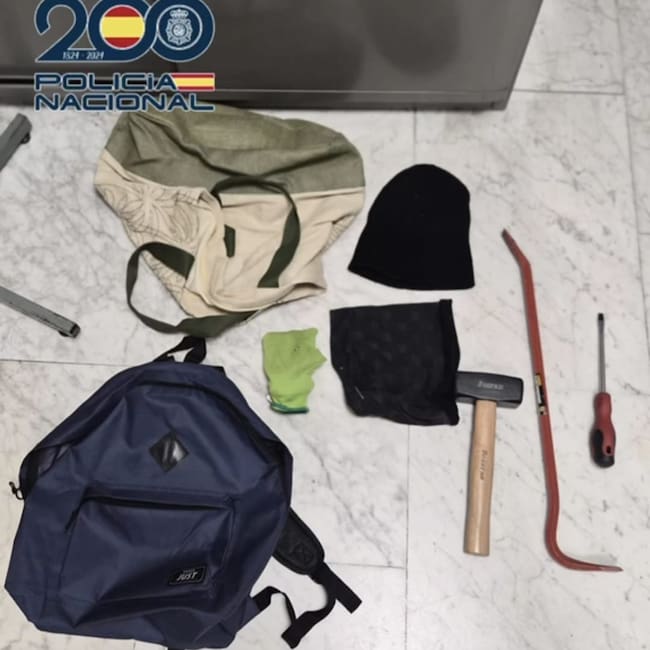 Efectos utilizados por el detenido para cometer el robo