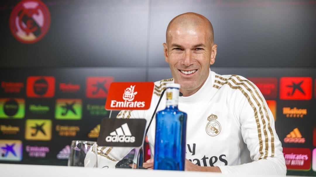 Zidane durante la rueda de prensa