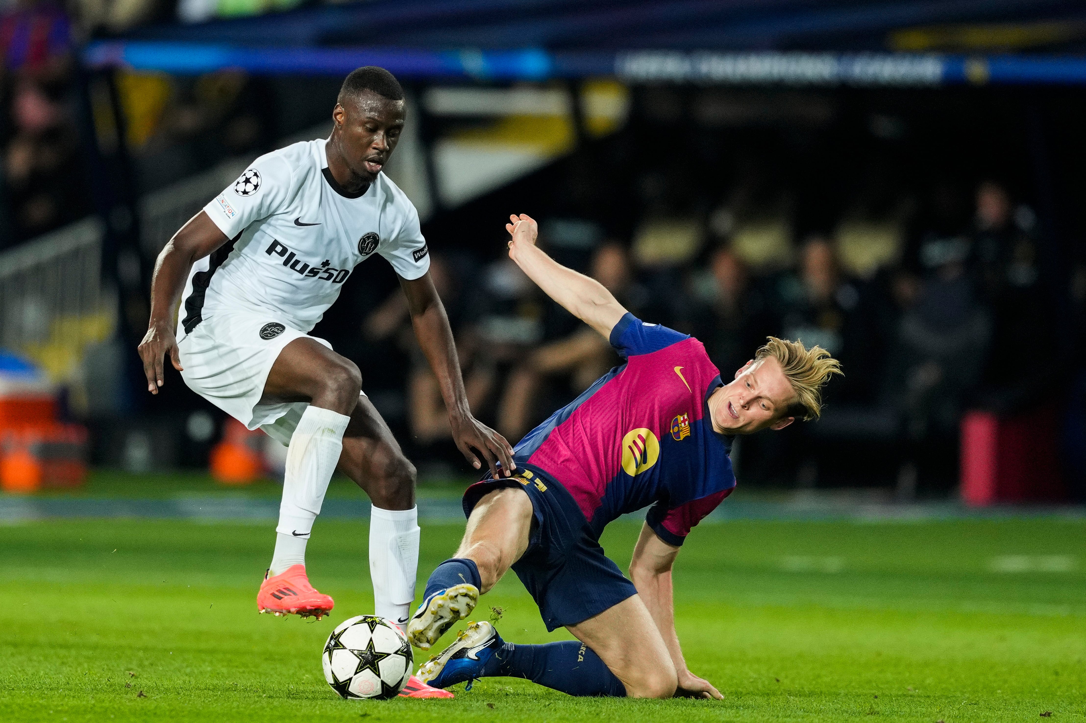 Frenkie de Jong en su regreso con el FC Barcelona