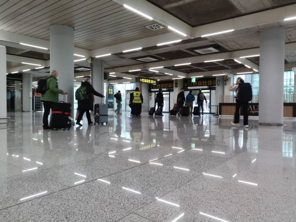 Son Sant Joan calienta motores y duplicará en Semana Santa los vuelos diarios