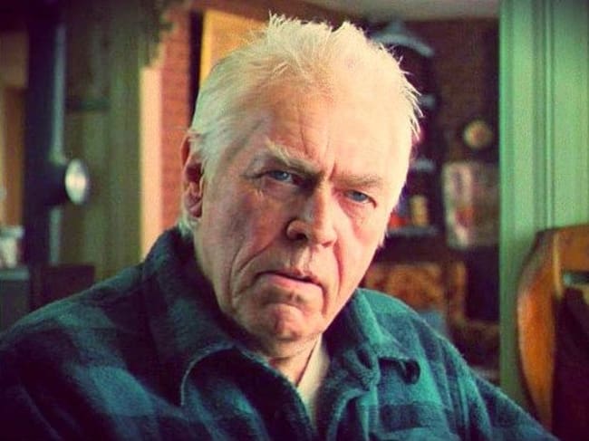 James Coburn en una escena de Aflicción