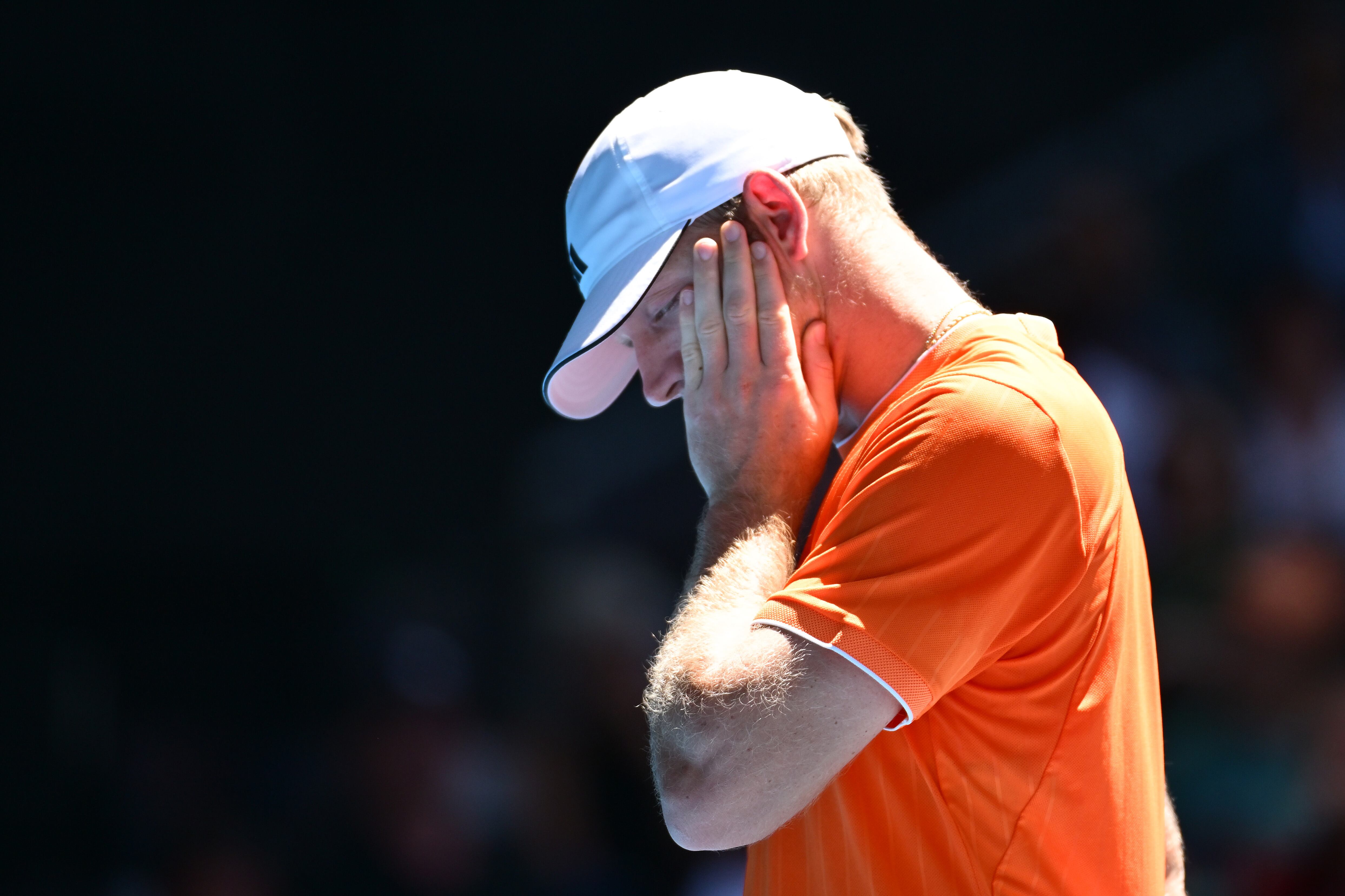 Alejandro Davidovich se lamenta durante su partido contra Tommy Paul en Australia