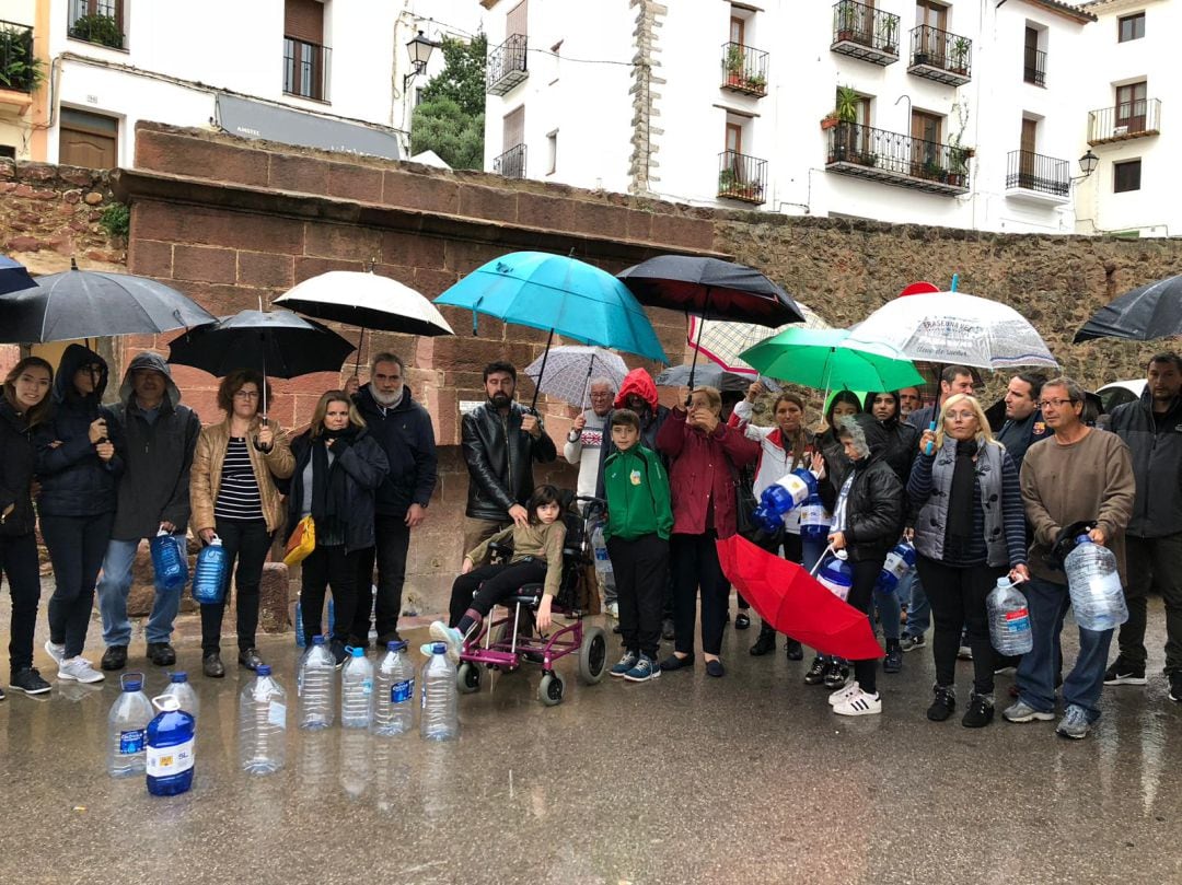 Protesta de los vecinos de la Foia de Vilafamés reclamando suministro de agua