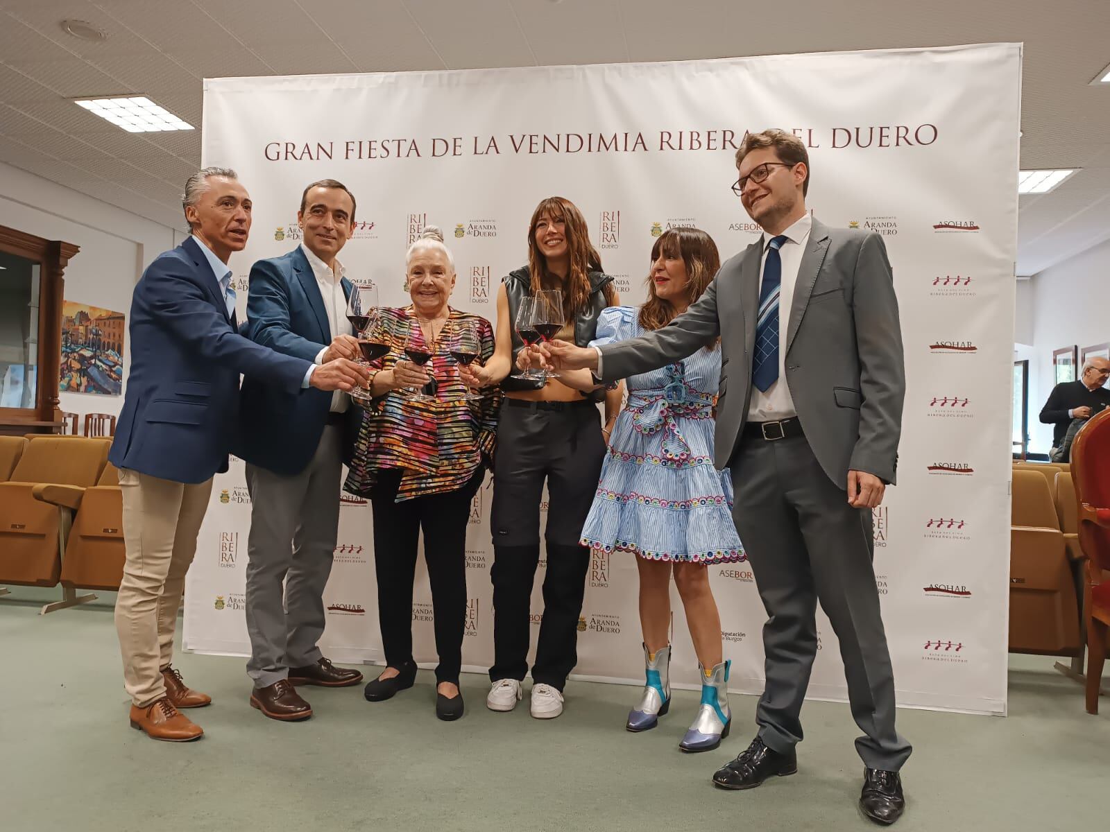 Brindis oficial de la VI Gran Fiesta de la Vendimia de la Ribera del Duero