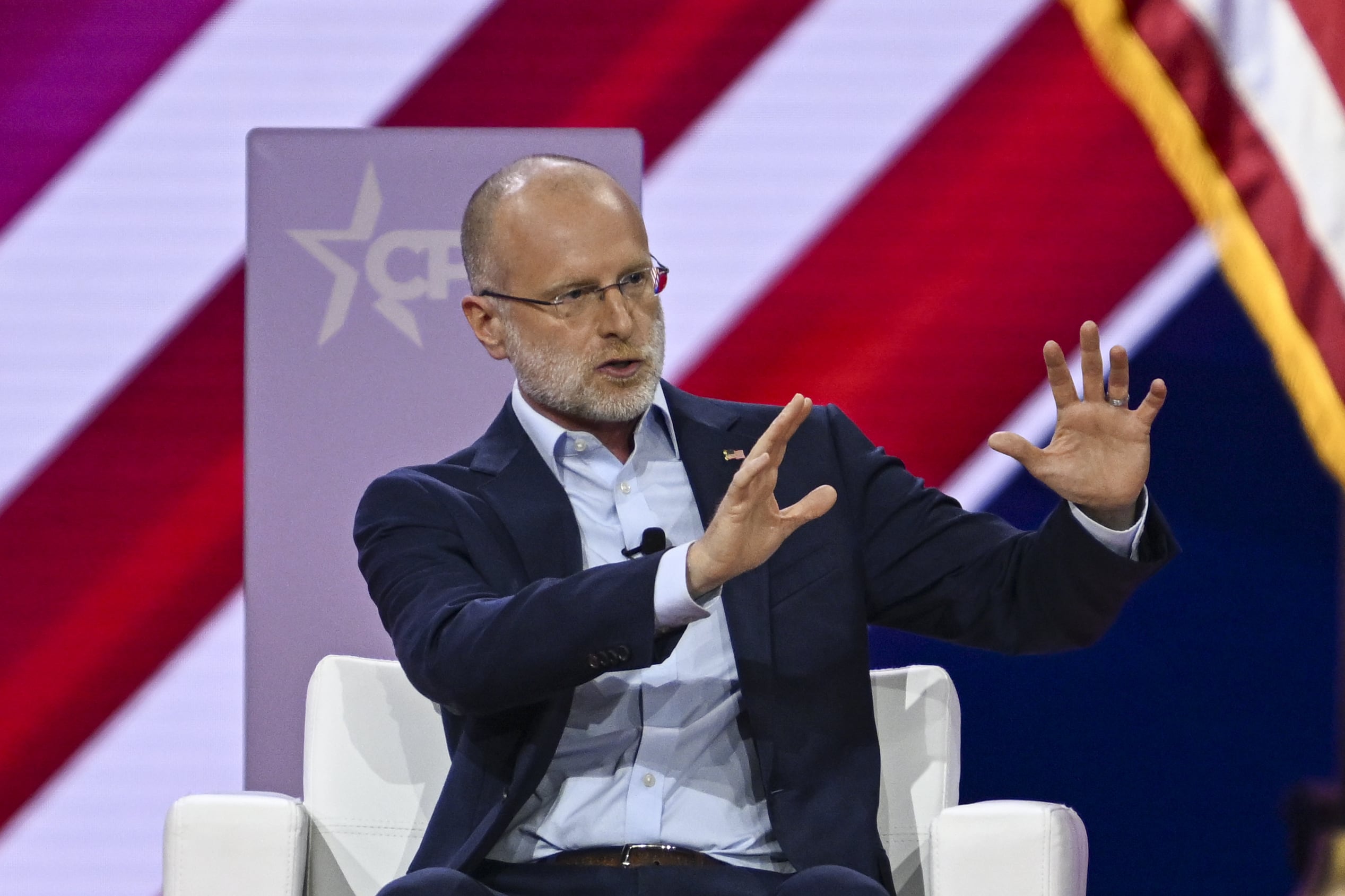 Brendan Carr, en la conferencia de CPAC. (Photo by Celal Gunes/Anadolu via Getty Images)