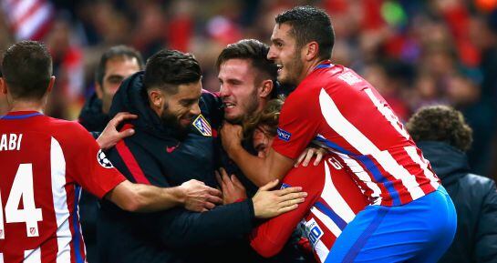 Los jugadores del Real Madrid celebran un gol
