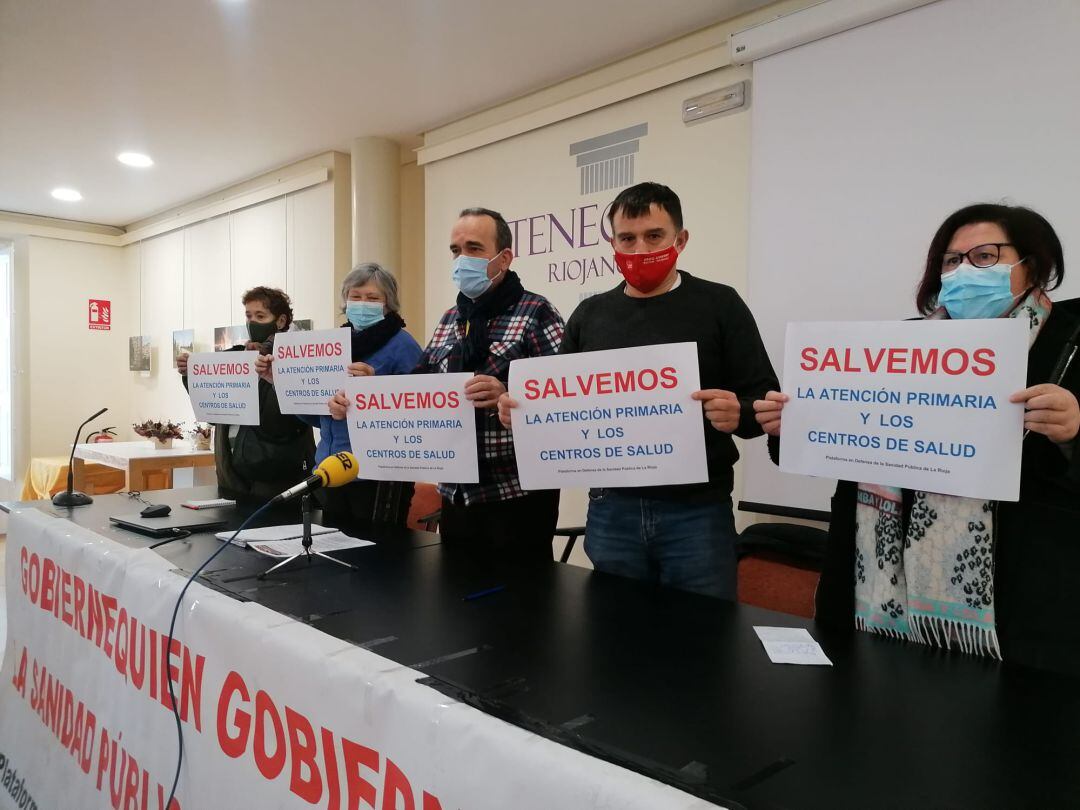 Representantes de la Plataforma en Defensa de la Sanidad Pública