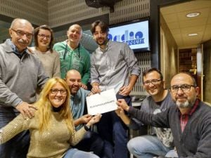 La plantilla de Radio Segovia se suma a la campaña @LlenemosLaAlbuera
