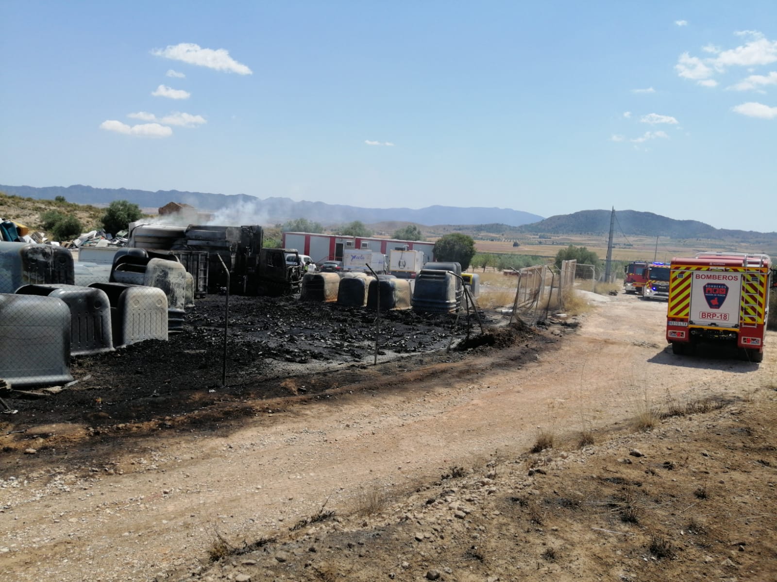 Incendio en planta de transferencia de residuos de Yecla
