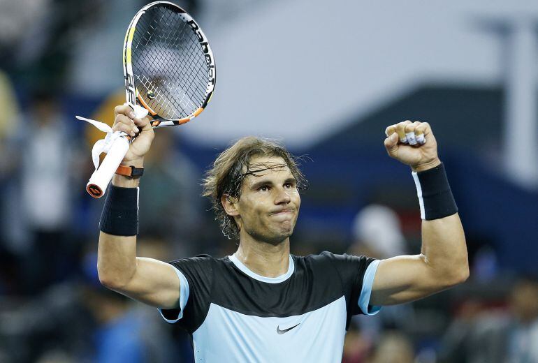 SHANGHAI, CHINA - OCTOBER 16:  Rafael Nadal of Spain winning his men's singles quarterfinals match against Stan Wawrinka of Switzerland on day 6 of Shanghai Rolex Masters at Qi Zhong Tennis Centre on October 16, 2015 in Shanghai, China  (Photo by Lintao Zhang/Getty Images)
