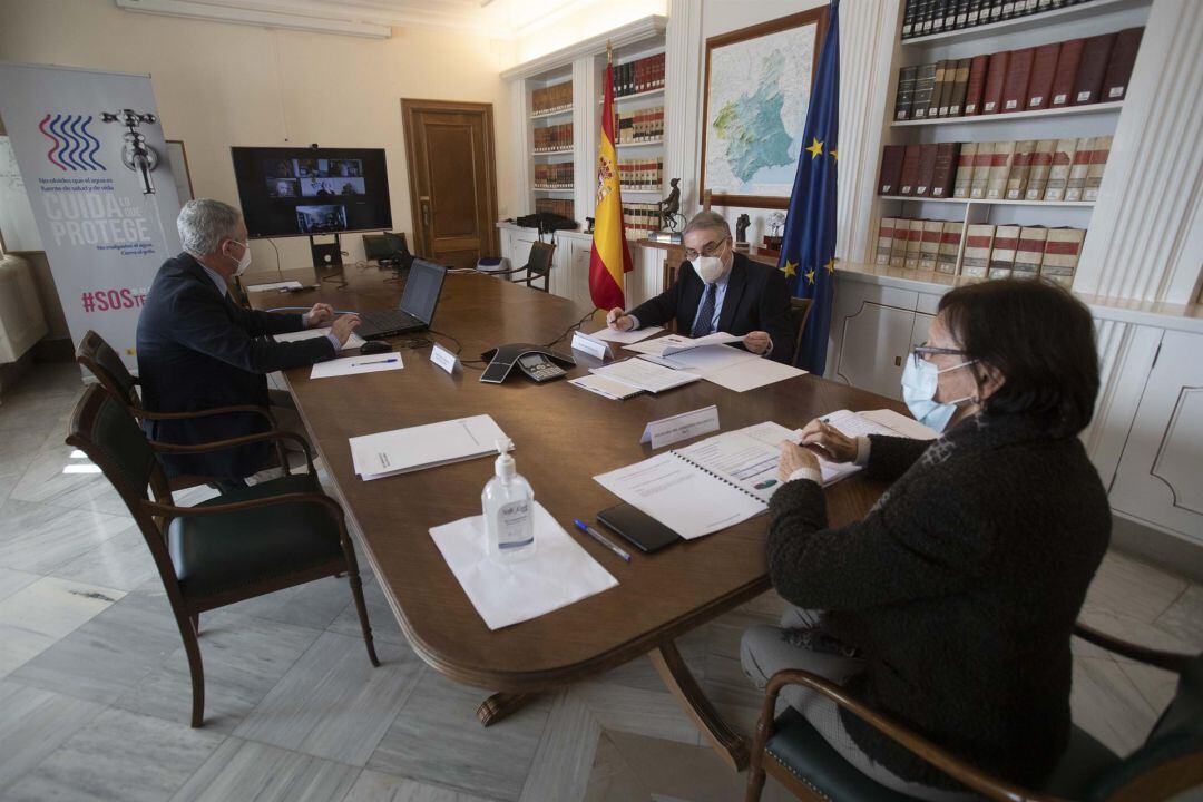 Francisca Baraza, presidenta de la MCT, junto al director de la MCT, Carlos Conradi, y el secretario general del Organismo, José Manuel Fuentes 