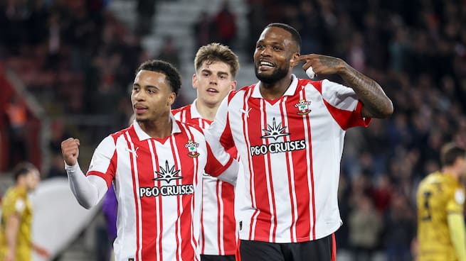 Entrevista Gola Canadá números de Cyle Larin.