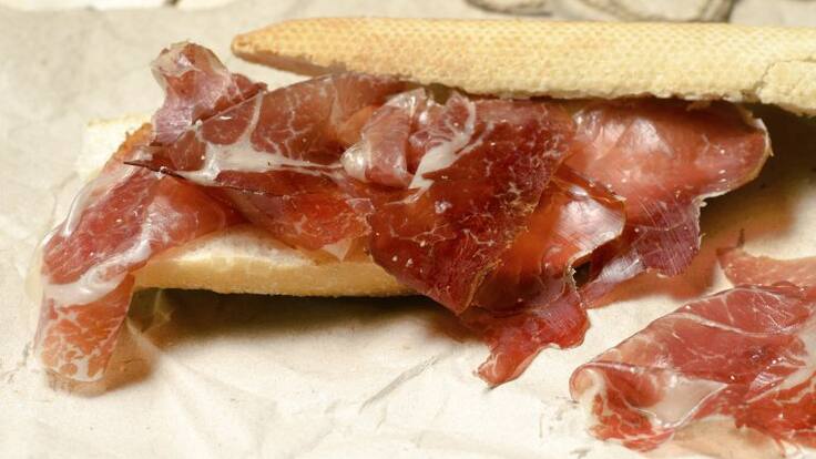 Un chimpancé en busca y captura