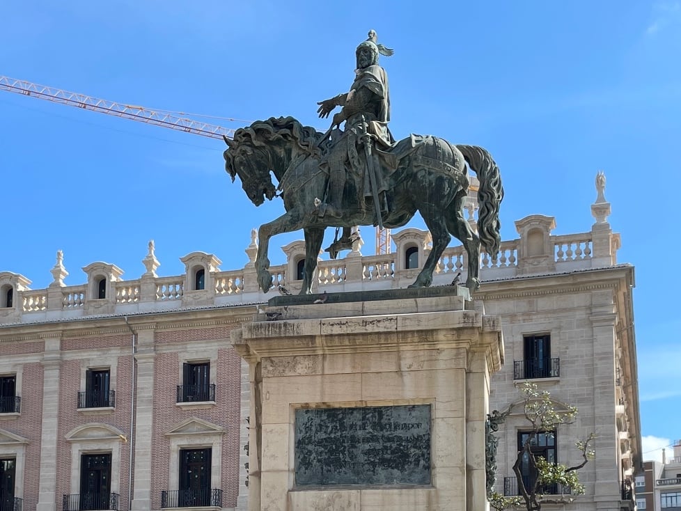 Estatua ecuestre del Rei Jaume I en València.