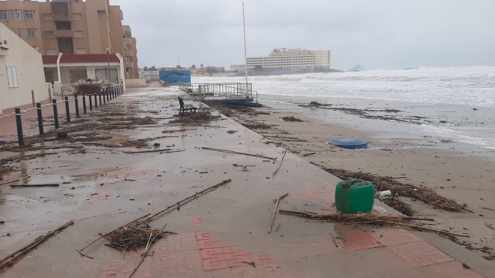 Daños tras el último temporal en La Manga