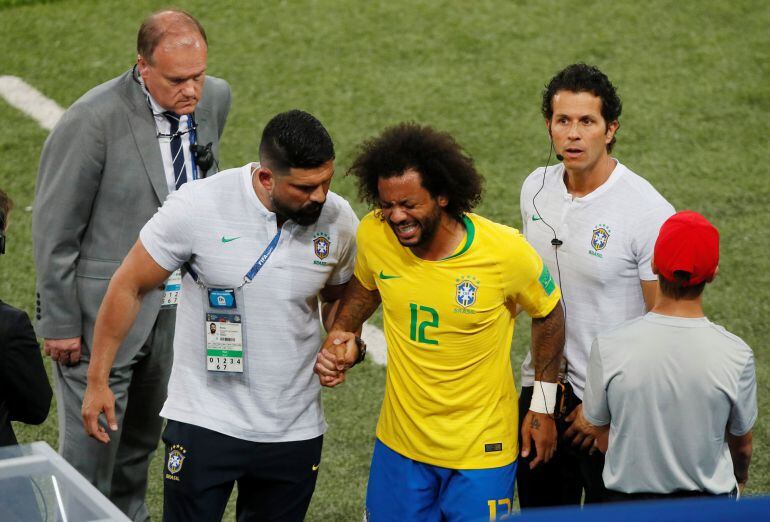 Marcelo se marcha del campo con claros gestos de dolor