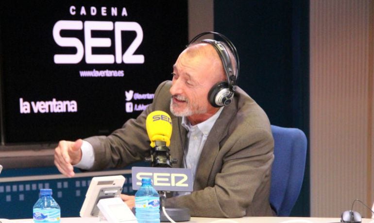 Arturo Pérez-Reverte en una reciente entrevista en el programa La Ventana, de cadena SER.