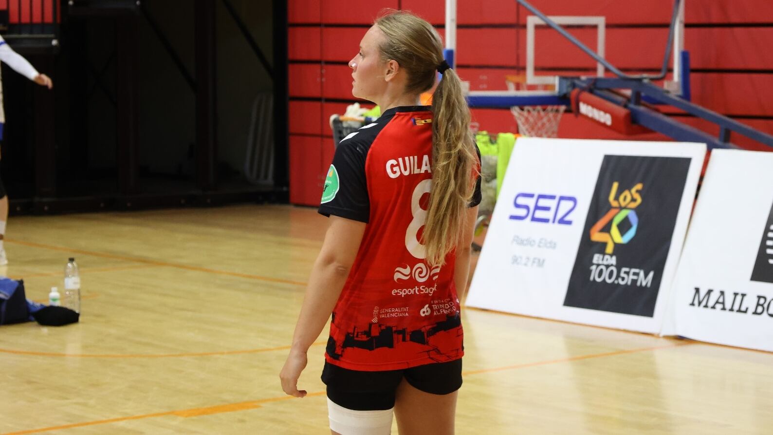 Celia Guilabert en un partido con el BM Morvedre en Elda