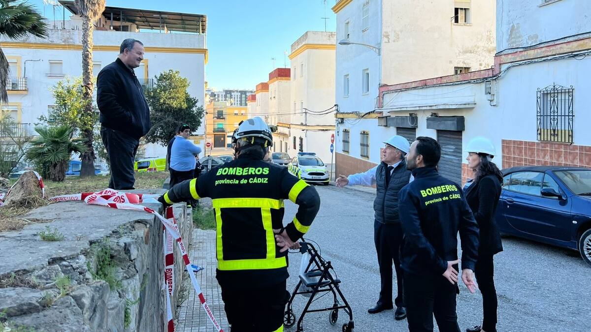 Derrumbe de la cubierta de un edificio en La Piñera