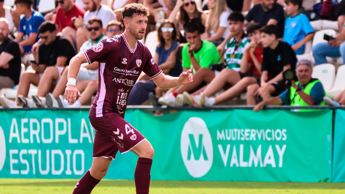 Entrevista a Álex Barbu, jugador del Antequera CF