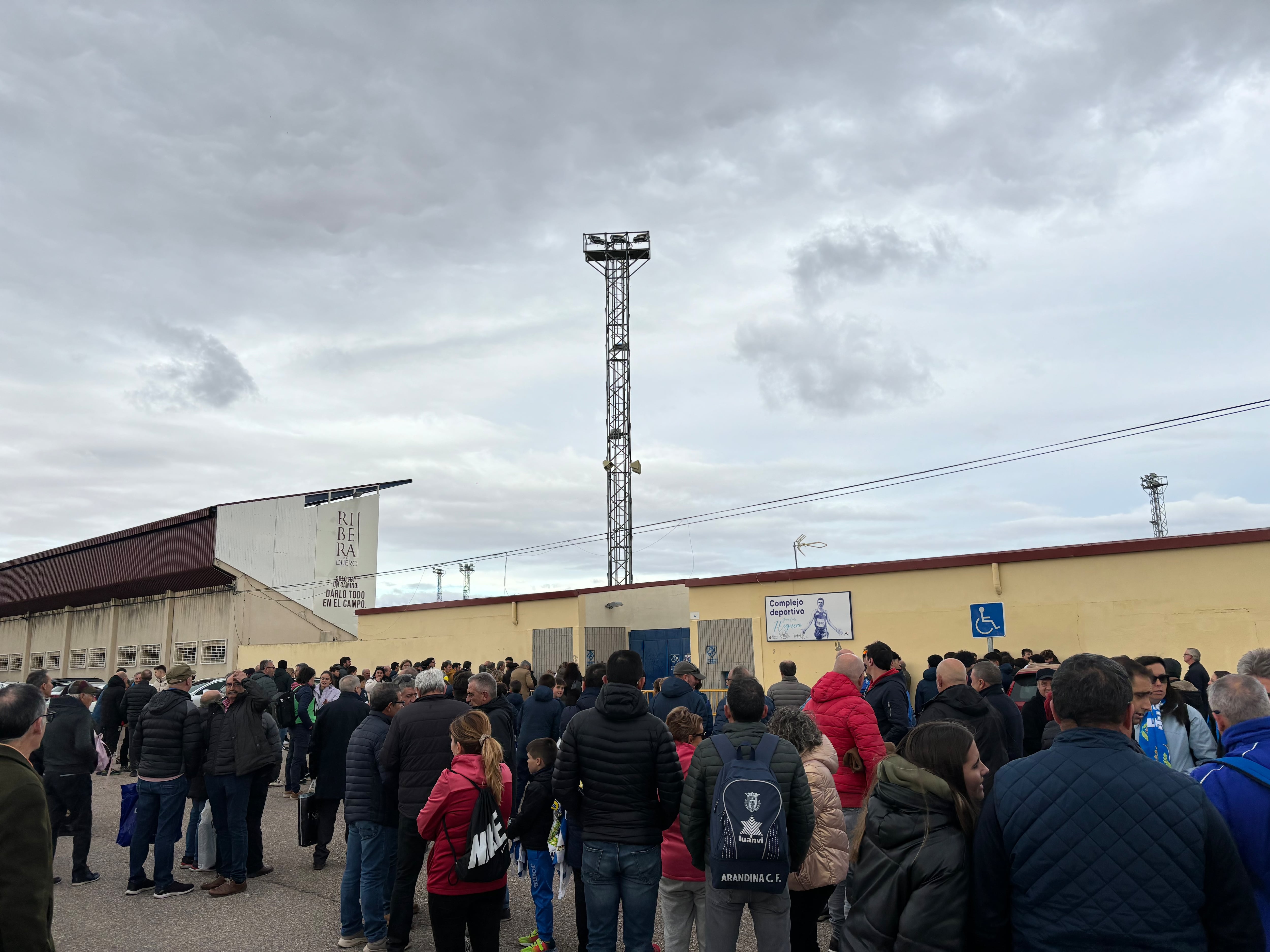 Protesta a las puertas del estadio