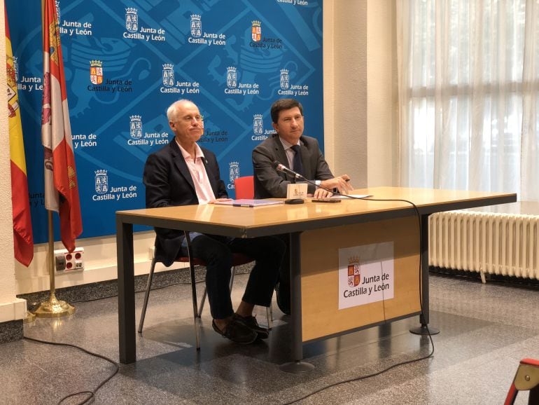 De izqda a dcha: El Delegado Territorial de la Junta en Palencia, Luis Domingo González y el Gerente Provincial de Empleo, Manuel Barrientos