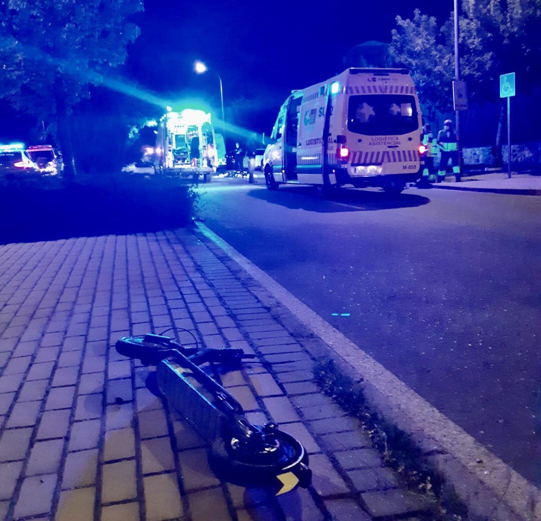 Imagen facilitada por Summa 112 con el estado del patinete tras el atropello sufrido el viernes por la noche.