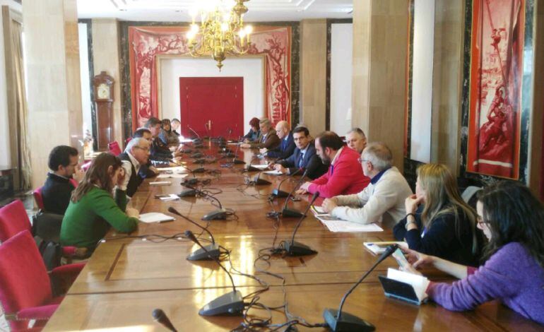 Mesa del Ferrocarril de Granada con la Comisión de Fomento del Congreso