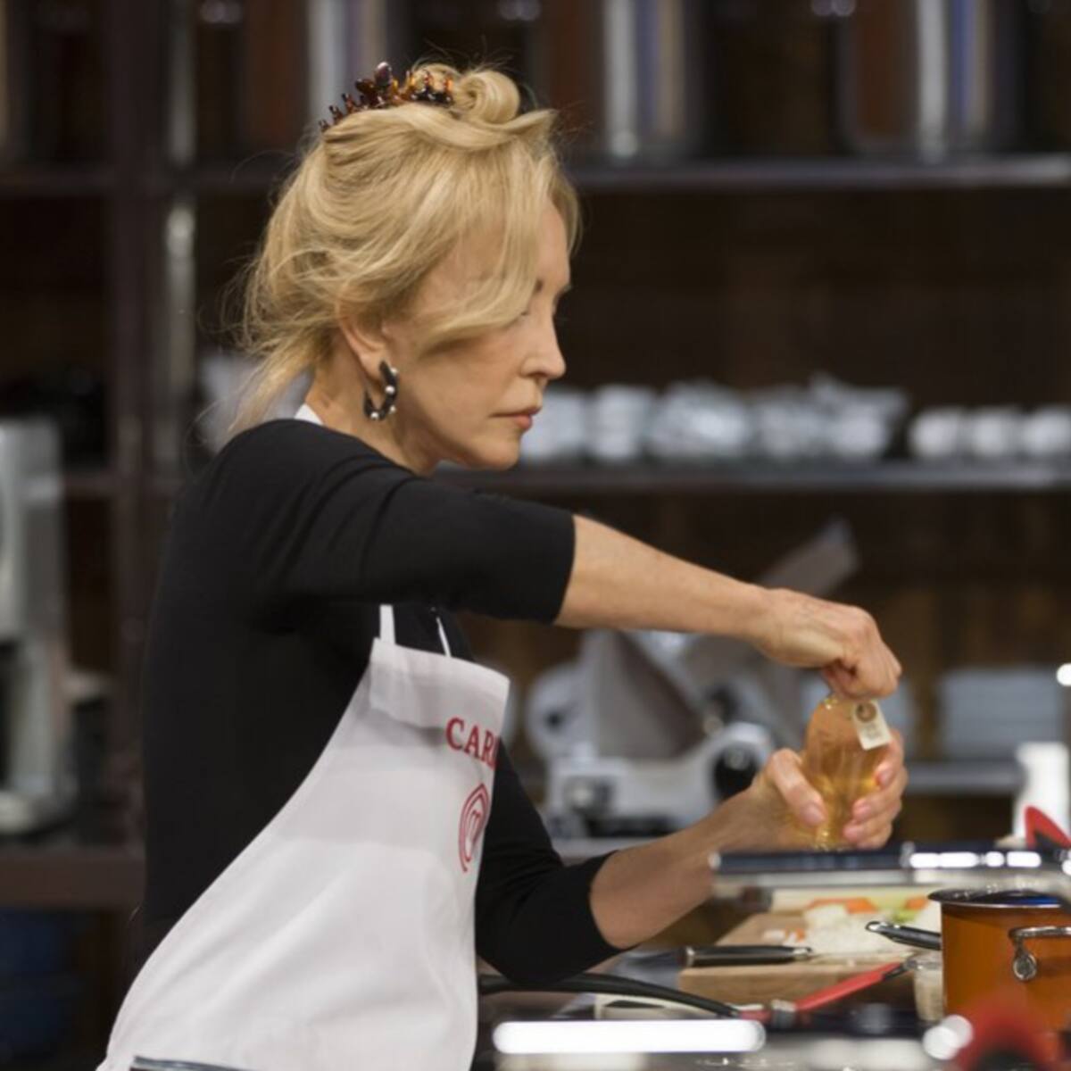 Carmen Lomana tiene que ser atendida en 'MasterChef' tras sufrir un vahído