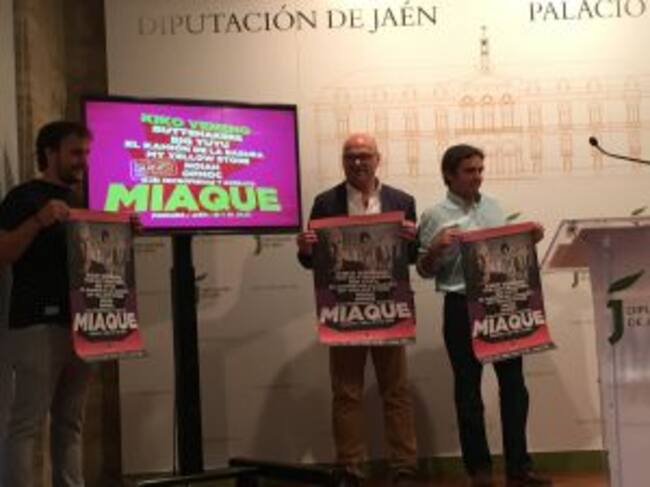 Los organizadores de la XIX edición del festival 'Miaque', que tendrá lugar en porcuna, presentan cartel en la Diputación Provincial de Jaén.