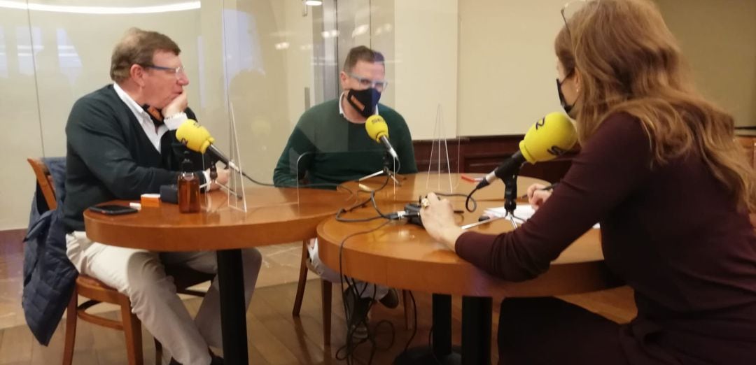 Los Morancos, junto a Macarena Berlín en el Nuevo Teatro Alcalá.