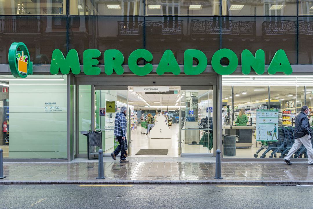 Mercadona vende un 5&#039;5% más en 2020, pero pierde medio punto en cuota de mercado