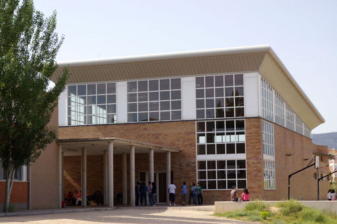 L' IES Cotes Baixes presentarà la seua oferta educativa per al proper curs en una jornada de portes obertes virtual.