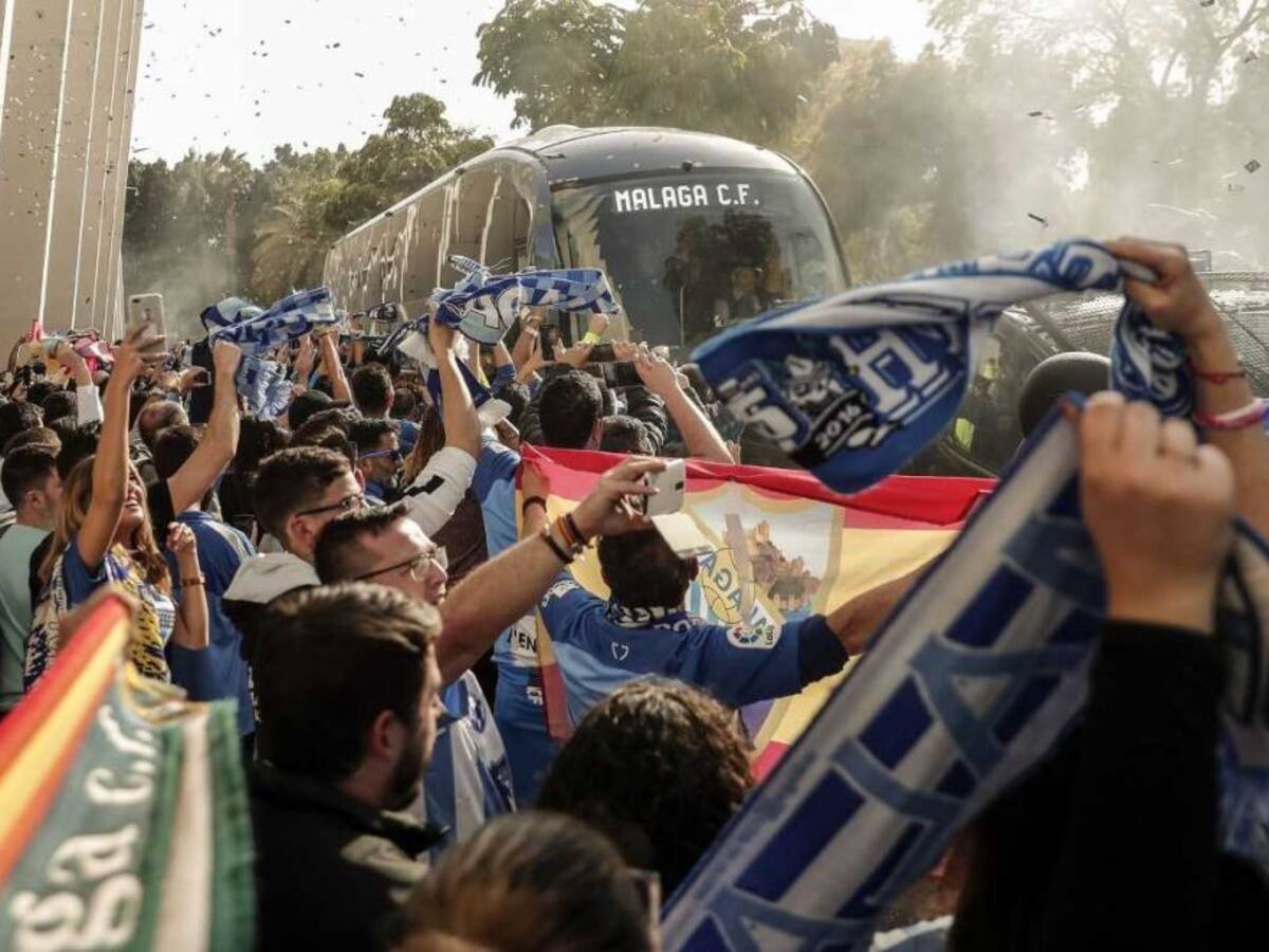 La afición no deja solo al Málaga