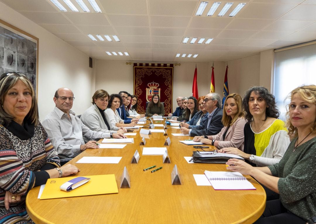 Miembros de la mesa local por el empleo de Móstoles(2019)