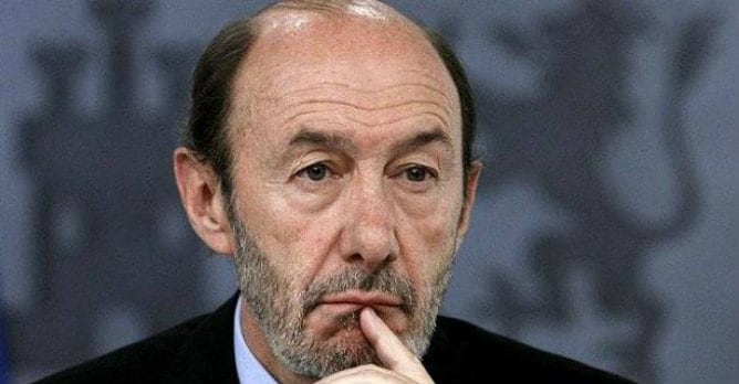 Rubalcaba y Vázquez sellan un acuerdo para consultar con los militantes