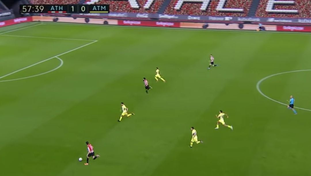 Marcos Llorente replegando