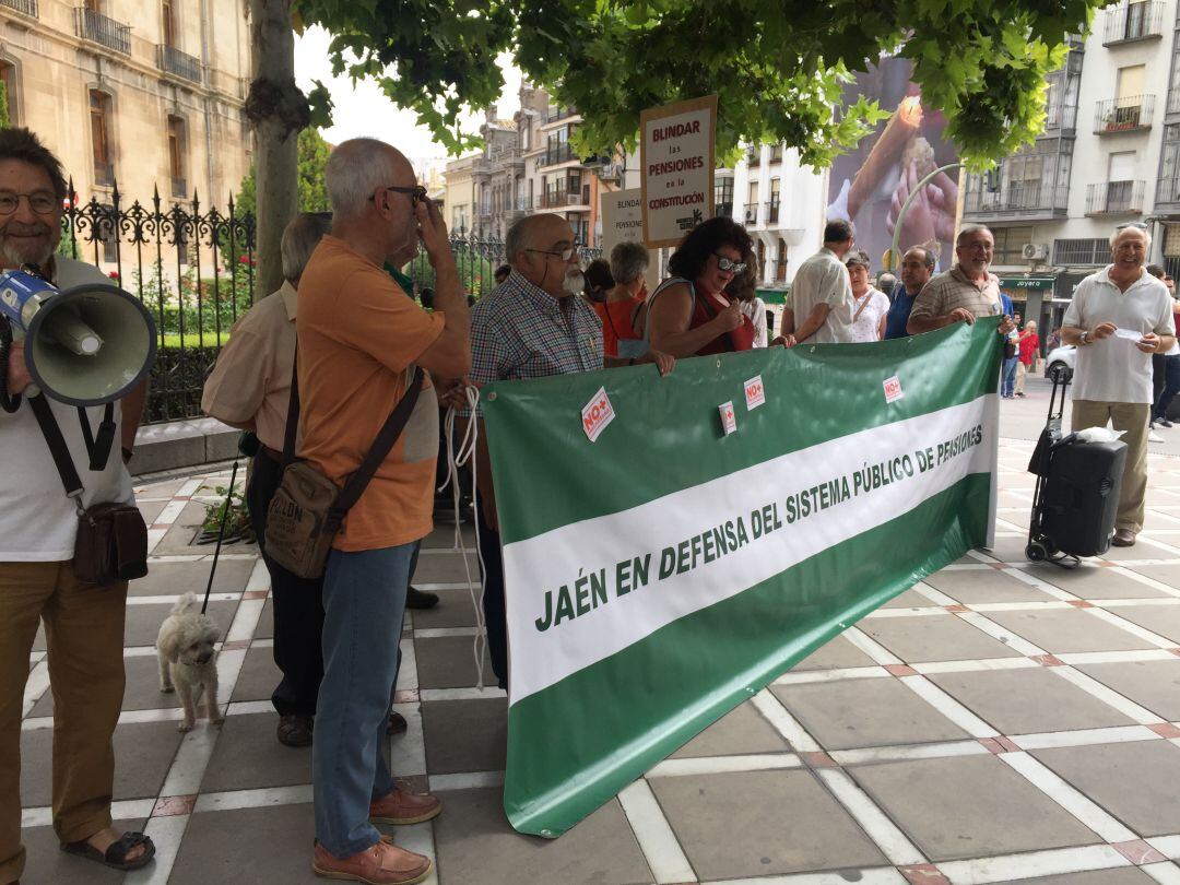 Pensionistas clamaban por sus derechos en Jaén capital y en otras siete localidades de la provincia