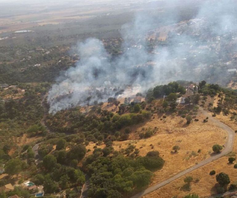 Imagen del incendio facilitada por el Infoca